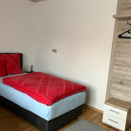 Juna Karlsruhe Esterno foto