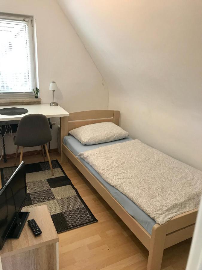 Juna Karlsruhe Esterno foto
