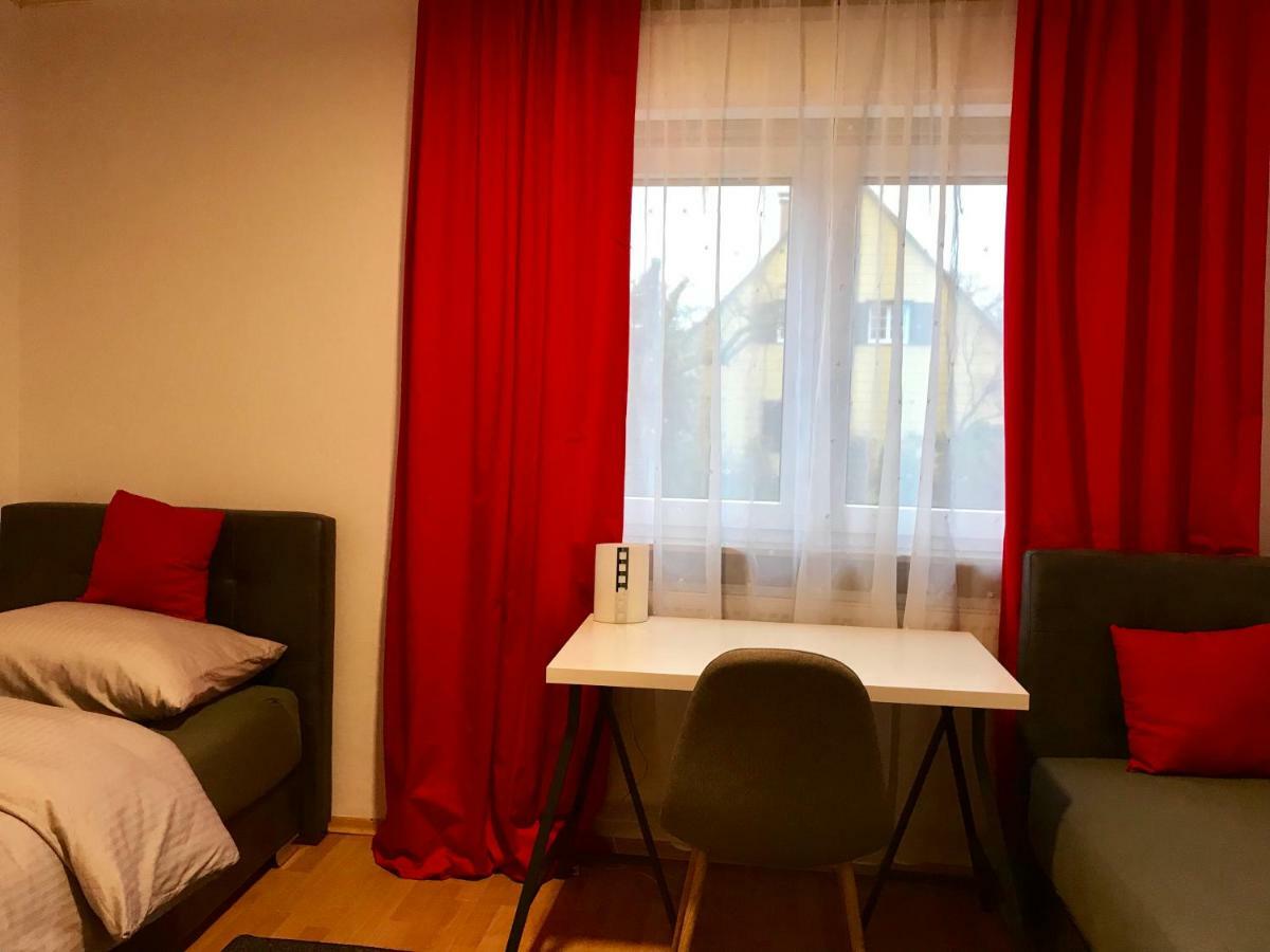 Juna Karlsruhe Esterno foto