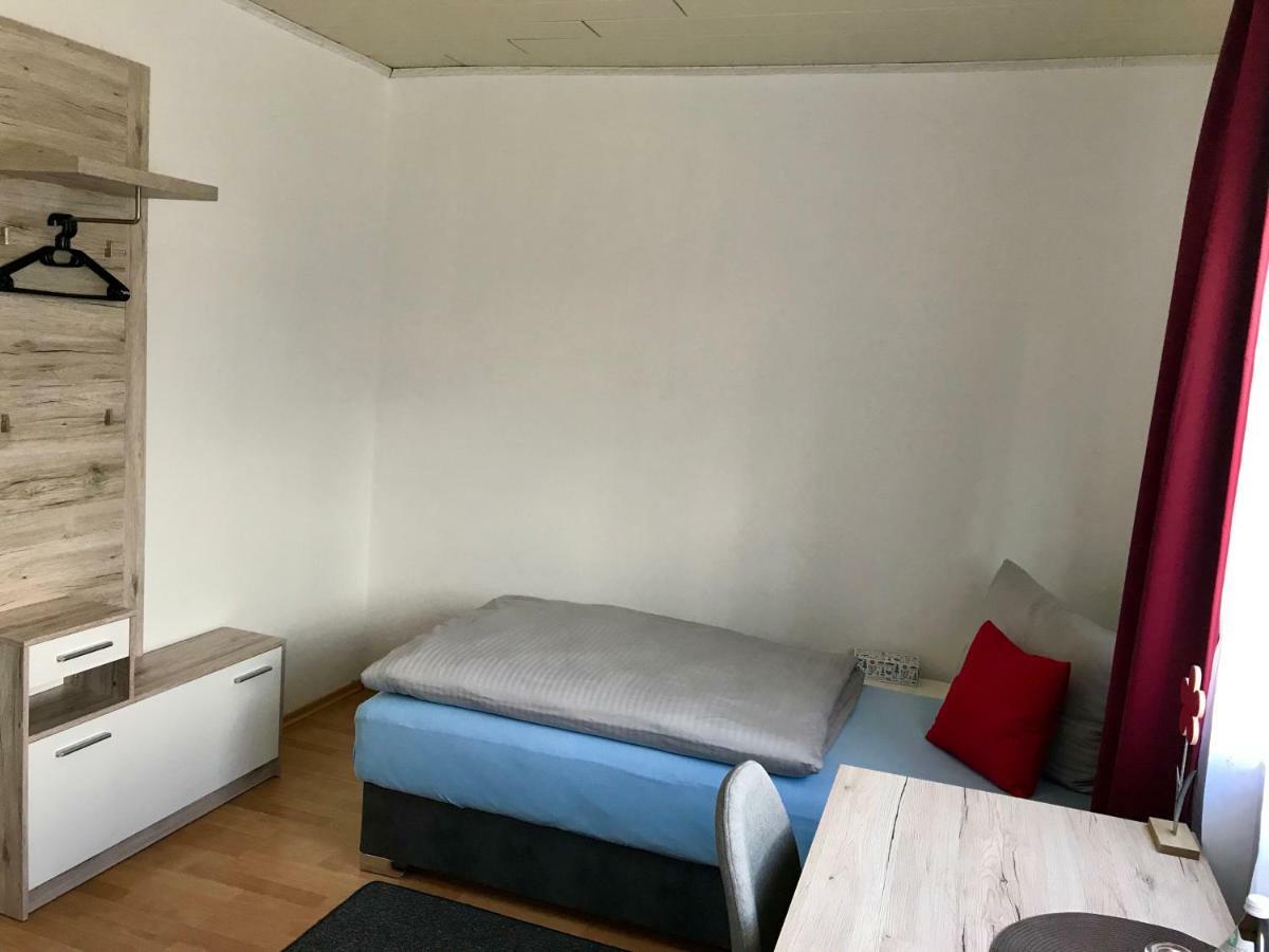 Juna Karlsruhe Esterno foto
