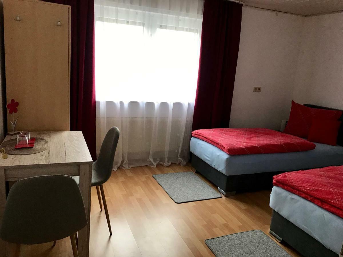 Juna Karlsruhe Esterno foto