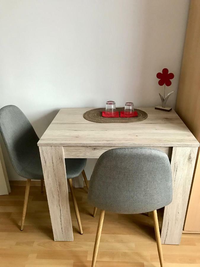 Juna Karlsruhe Esterno foto