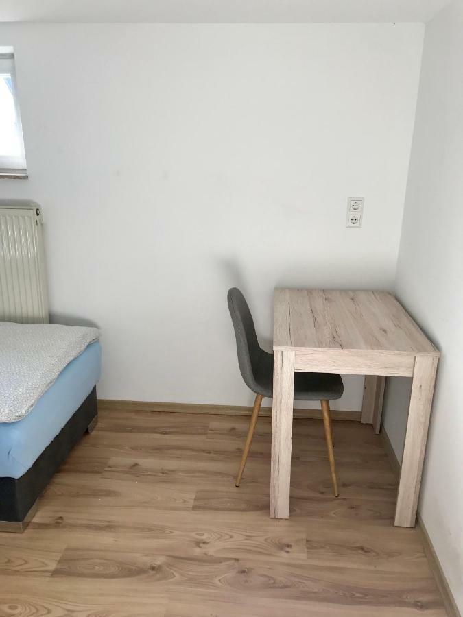 Juna Karlsruhe Esterno foto
