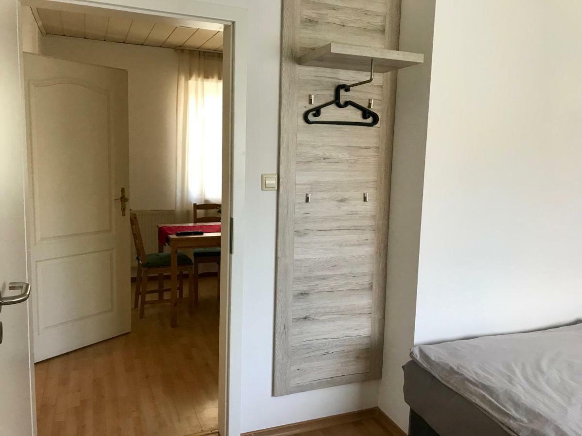 Juna Karlsruhe Esterno foto