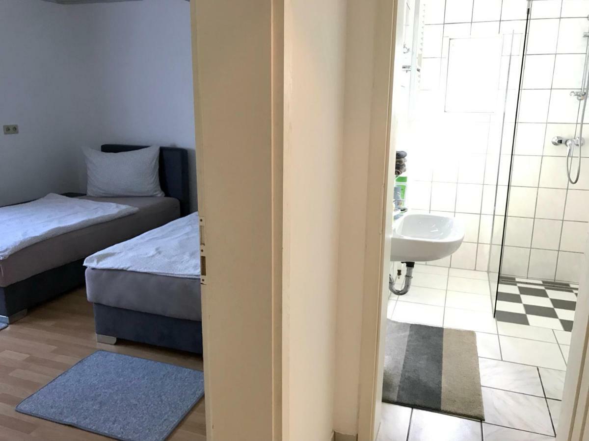 Juna Karlsruhe Esterno foto